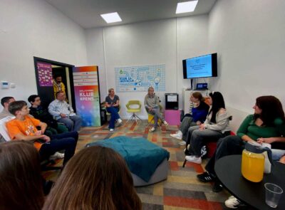 project-include.me - Volunteer training A3 08